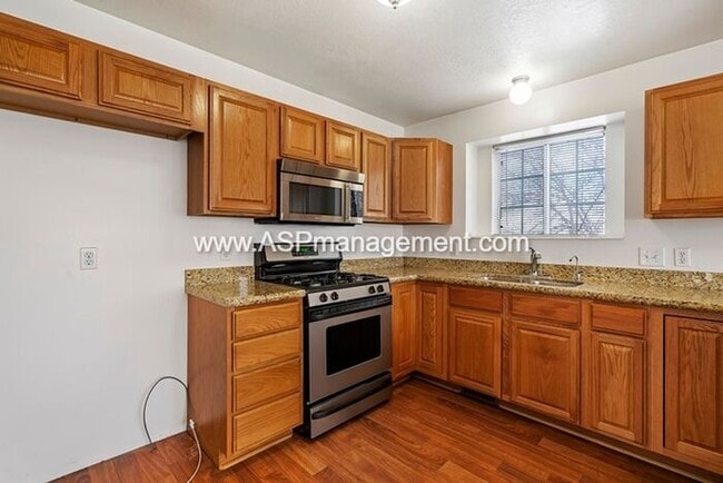 Photo - SANDY BEAUTIFUL 5 BED 3 BATH FAMILY HOME