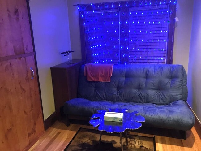 Photo - 513 Heath St Unit 1