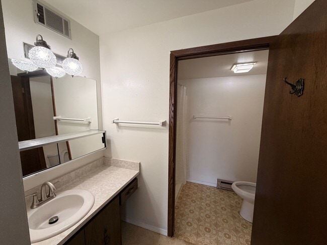 Photo - 2 Bed/ 2 Bath Condo