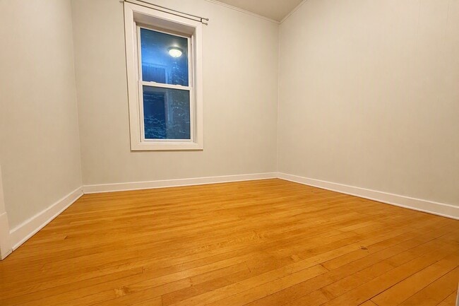 Photo - 4527 N Christiana Ave Unit Floor 1