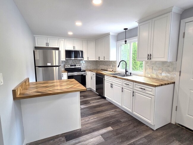 Photo - 276 Sumner St