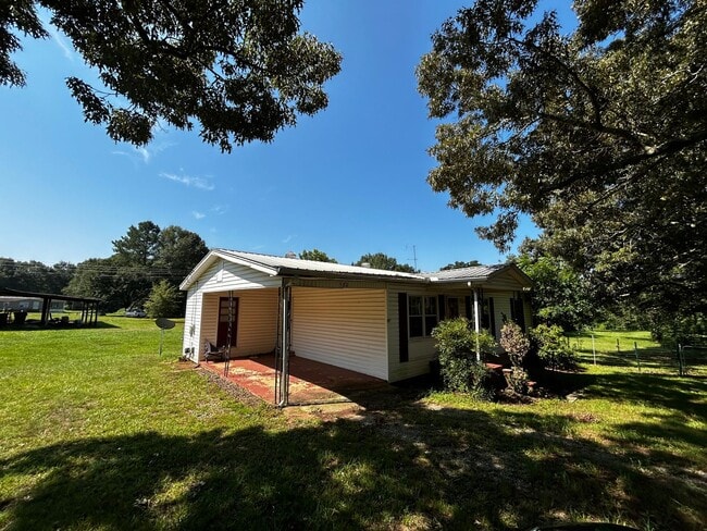 Photo - 580 Jones Rd