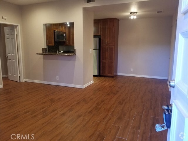Building Photo - 12 Andarrios Unit 12 Rental