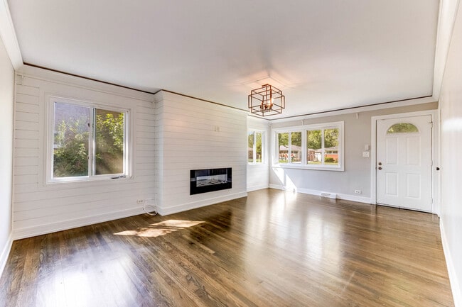 Photo - 2859 Stafford Dr