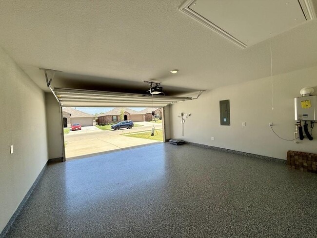 521 Bronze Cir W