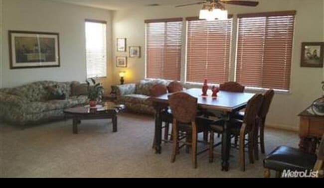 Photo - 1500 Winterbrook St