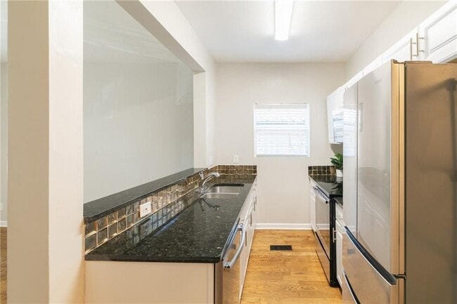 Photo - 1099 Smith St SW Unit B