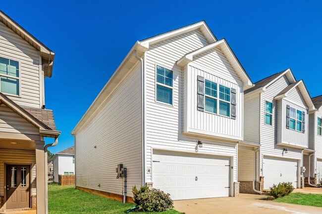 Photo - 148 The Heights Dr