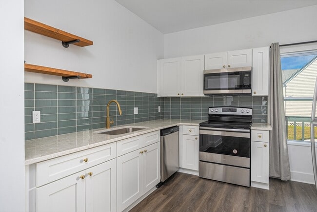 Photo - 637 E Anderson St