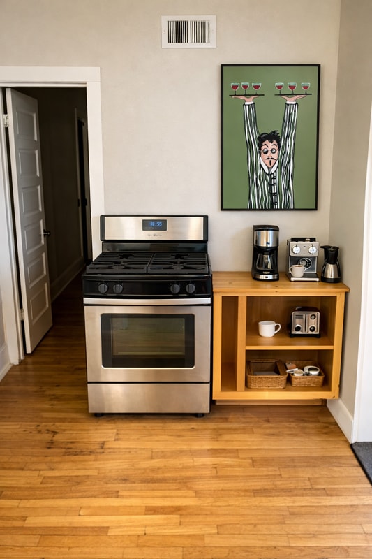 Photo - 845 Massachusetts St