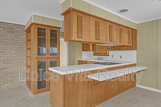 Photo - 1110 Walnut Ave