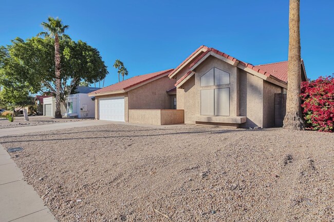 Beautiful 3 Bed Home in Scottsdale with Pr... - Beautiful 3 Bed Home in Scottsdale with Pr...