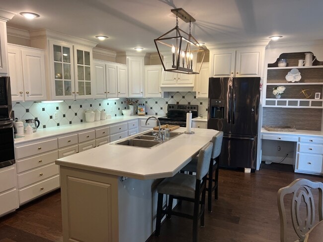 Building Photo - 243 Kate Dr