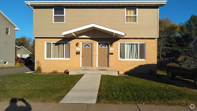 Front view - 719 Moreland Ave Rental