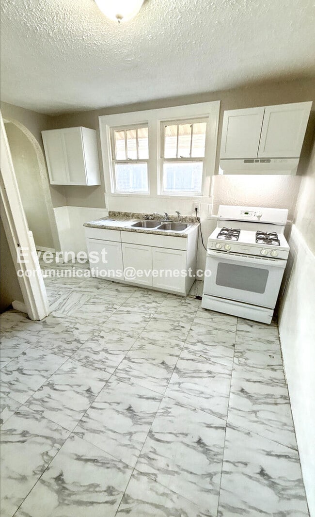 Photo - 3720 Darby St