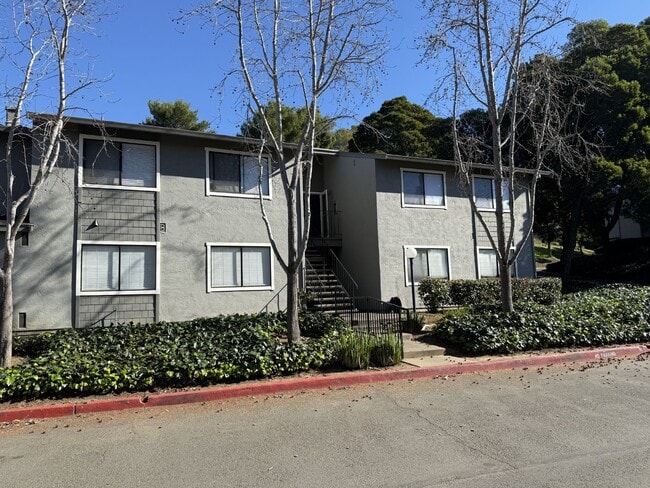 900 Cambridge Dr