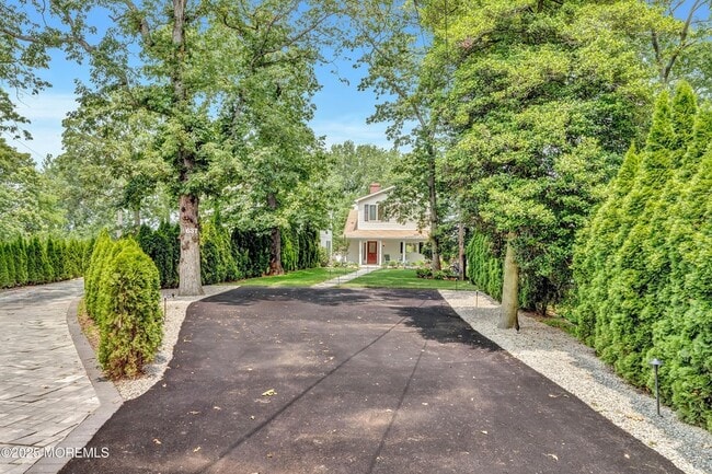Photo - 637 Beacon Blvd