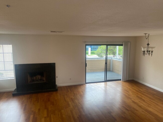 Photo - 2BD/2.5BA townhome in UTC Near UCSD!