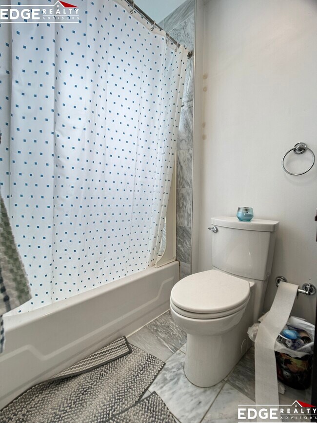 Photo - 15 Aldie St Unit 2