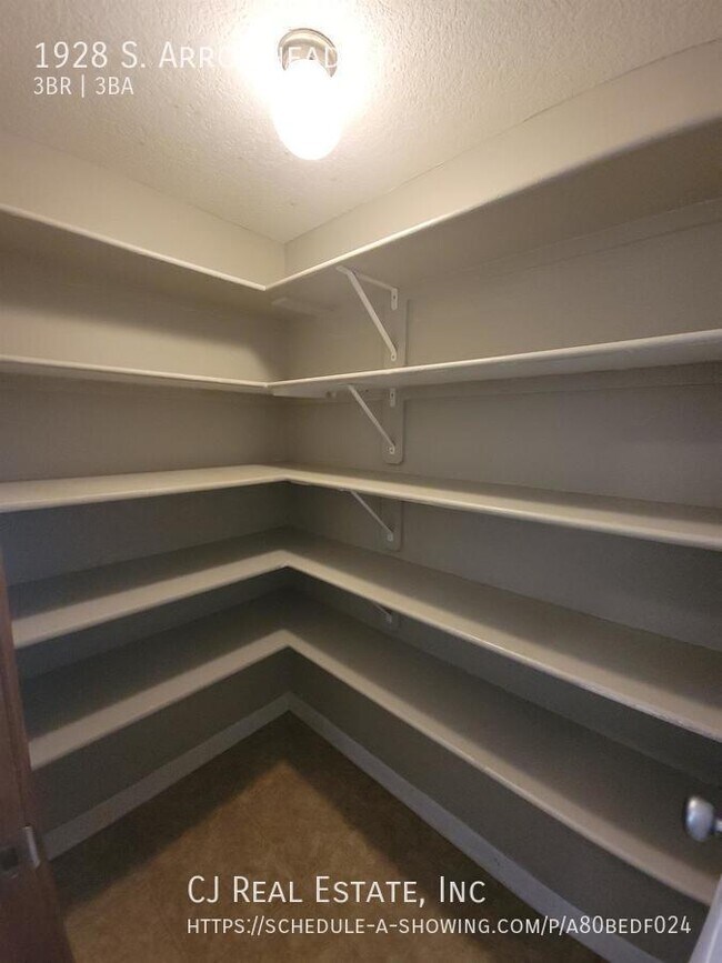 Photo - 1928 S Arrowhead Ct