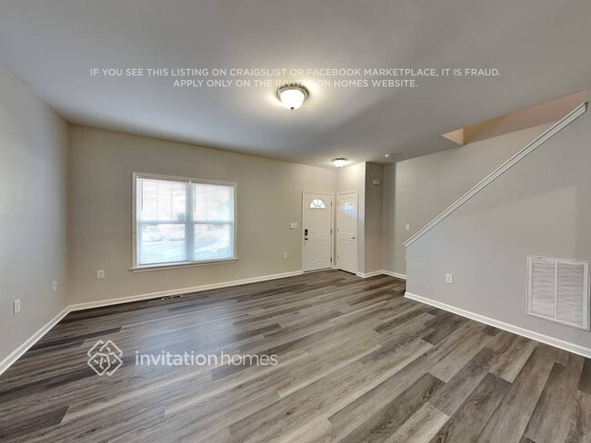 Photo - 355 Sharpe St