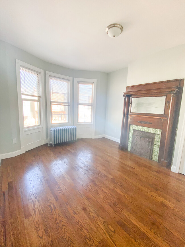 175 sq ft room - 1301 9th St Unit Apt 1