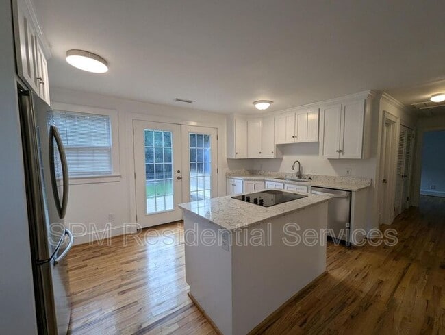 10 Barnard Dr