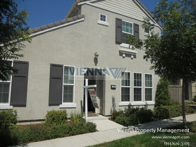 Photo - 120 Talmont Cir