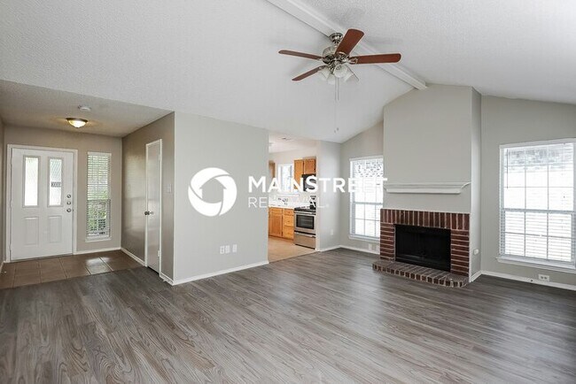 Photo - 3 Bedroom Pet-Friendly Home in Mansfield, ...