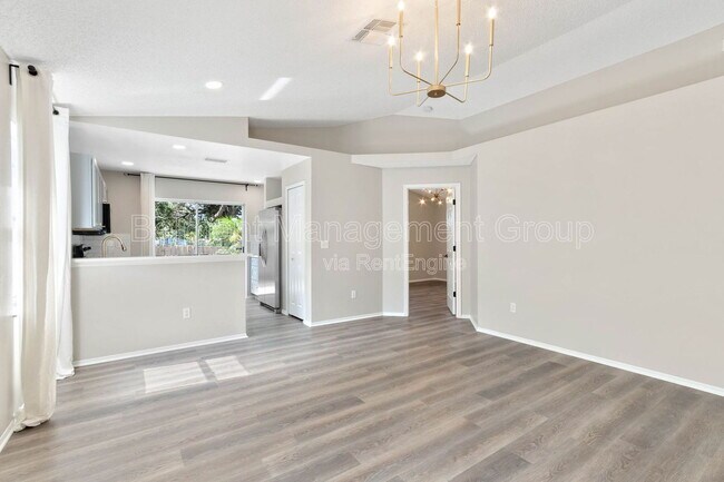 Photo - 6438 Tidewave St