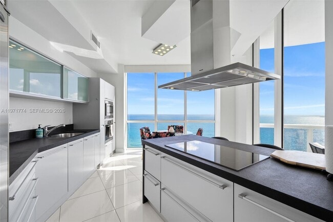 Photo - 18201 Collins Ave Unit 4709