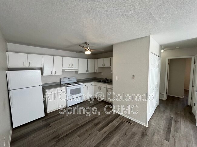 Photo - 4331 Ericson Dr Unit 4