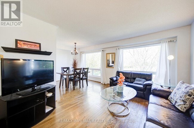 Photo - 5305 Glen Erin Dr