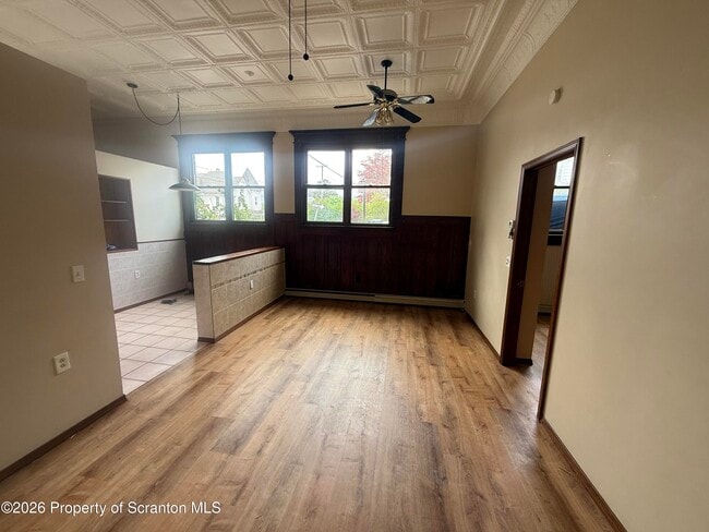 Photo - 1301 Main St
