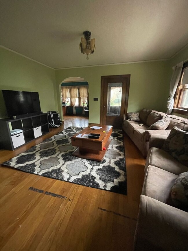 Large Single Family Home in Heart of La Cr... - Large Single Family Home in Heart of La Cr...