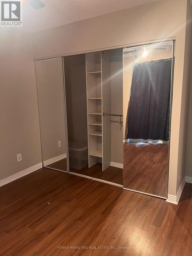 Photo - 106 Glamorgan Dr