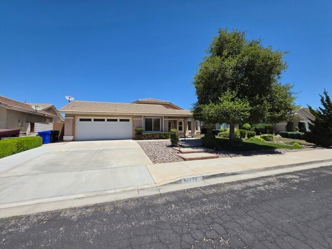 Building Photo - Spacious 4 Bedroom 2 bath Home in Victorville – Landscaping Included!