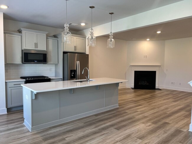 Photo - 213 Keel Ln