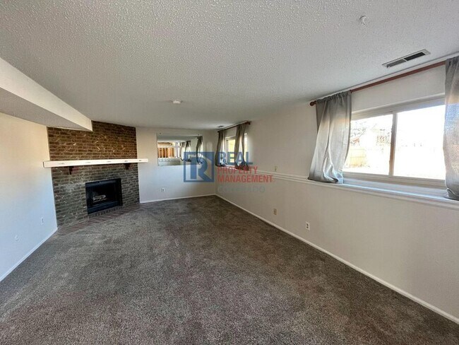 Photo - 5070 Montebello Pl