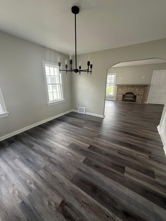 Photo - 11209 Langton Ave