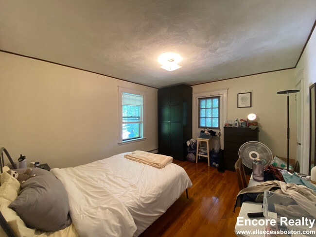 Photo - 8 Worthington St Unit 1