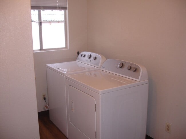Photo - 5773-B Stratton Ln Unit A