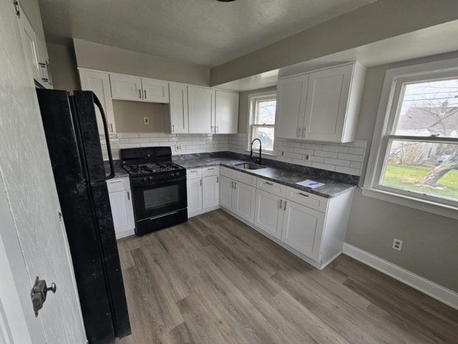 Photo - 21301 Arbor Ave