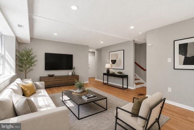 Building Photo - 1008 Rittenhouse St NW Unit 15
