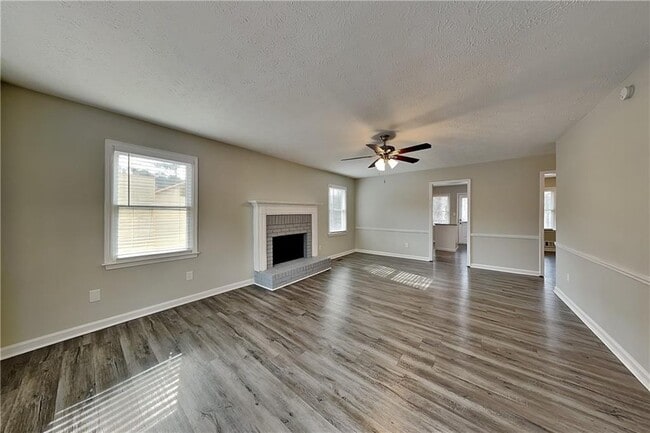 Photo - 351 Robin Hood Dr