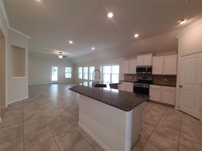 Photo - 412 Auburn Pines Dr