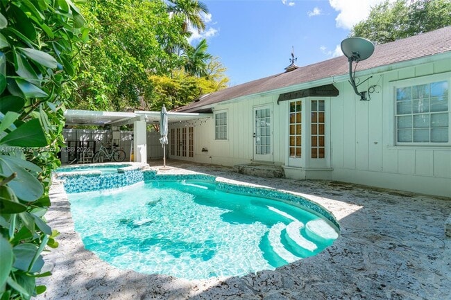 Photo - 4001 Hardie Ave