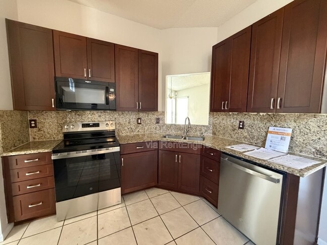 Building Photo - 12344 Sondra Cove Trail N