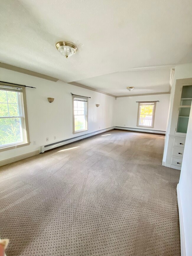 Photo - 178 Main St Apartamentos Unidad 2BR 1 BATH 2nd FL