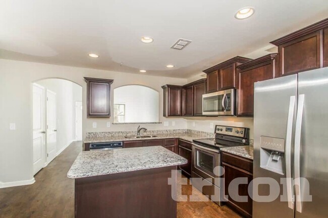 Photo - 1093 Neeleys Bend E